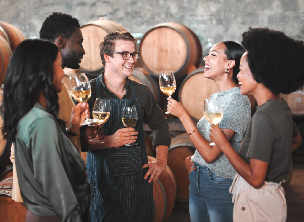 Apéro chic : les chablis incontournables recommandés par les meilleurs cavistes